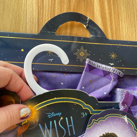 •2 Asha’s Adventure Dresses• Disney’s WISH girl’s costumes >> NWT (ripped tags) - Picture 3 of 16